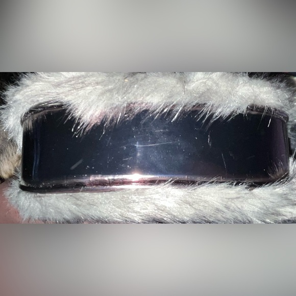 Sharif NWT Faux Fur Bag With Crossbody Strap - Picture 5 of 7